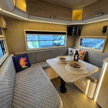 Renka Holidays And Caravans * 알란야