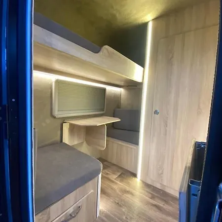 מלון Renka Holidays And Caravans אלאניה