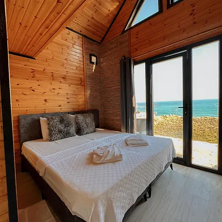 Renka Holidays And Caravans אלאניה