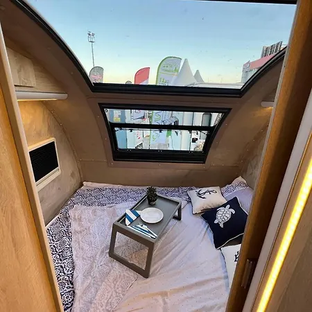 Готель Renka Holidays And Caravans *