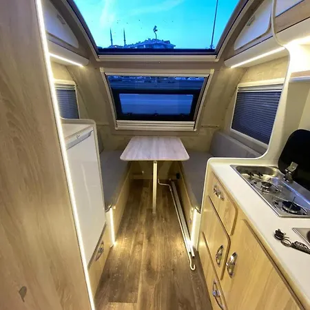 Готель Renka Holidays And Caravans
