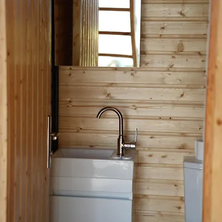 Renka Holidays And Caravans *